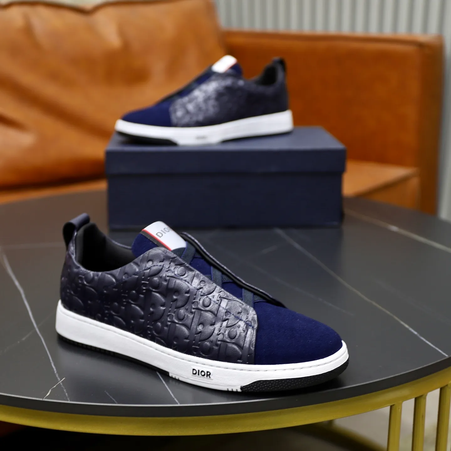 Ex-factory price: 442💰🙅‍♂️🙅‍♂️🙅‍♂️ Brand: Dior DIOR Standard code: 38-44 (45 customized) Grade: Same as the official website Material: Original leather splicing, comfortable and breathable lining, original wear-resistant outsole Style category: Men's fashionable casual shoes, running shoes, noble luxury brand elements, top luxury Color: actual picture color